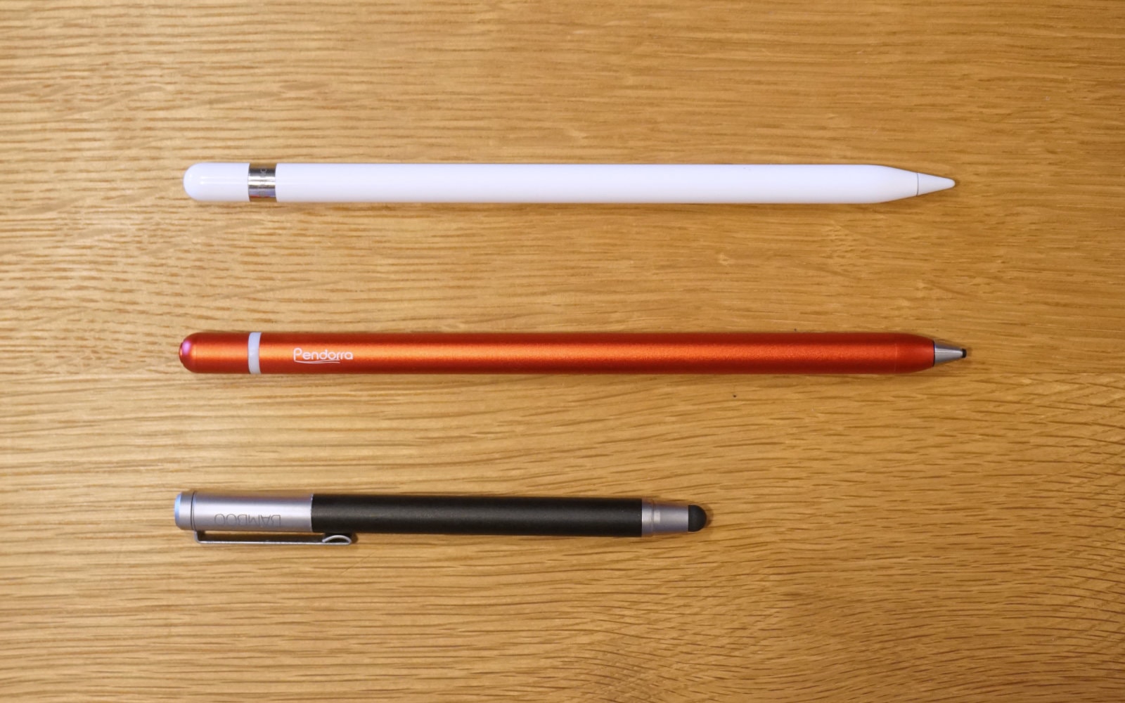 Apple Pencil、Pendorra、Bambooの3本のタッチペン